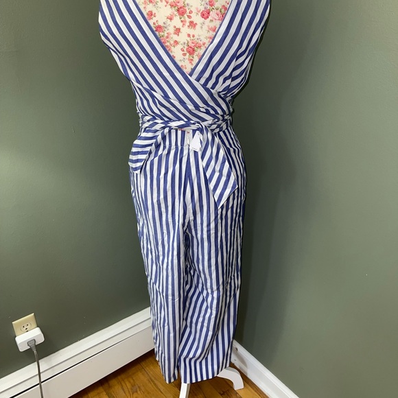 J. Crew ✨NWTs✨ Lighthouse Stripe  Poplin V-Neck - Picture 5 of 11